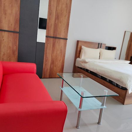 Taxim Residence Boutique Hotel Patong Exterior photo