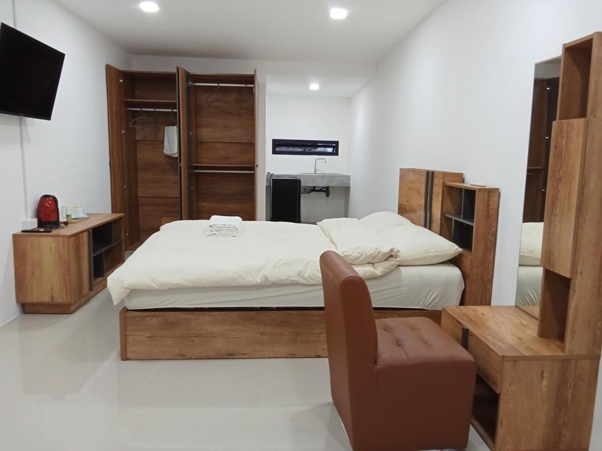 Taxim Residence Boutique Hotel Patong Exterior photo