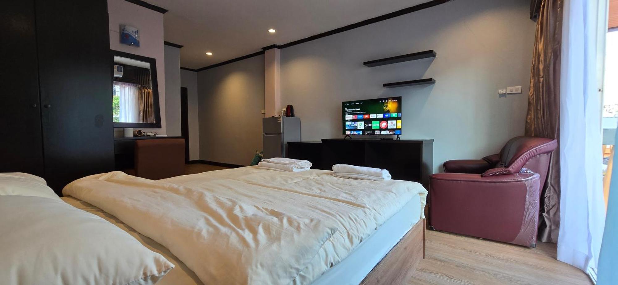 Taxim Residence Boutique Hotel Patong Exterior photo